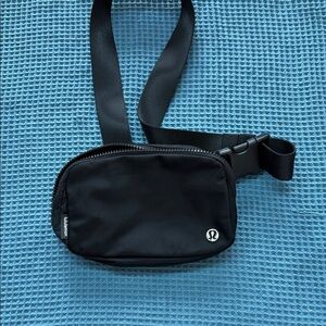lululemon athletica Black Compact Belt Bag